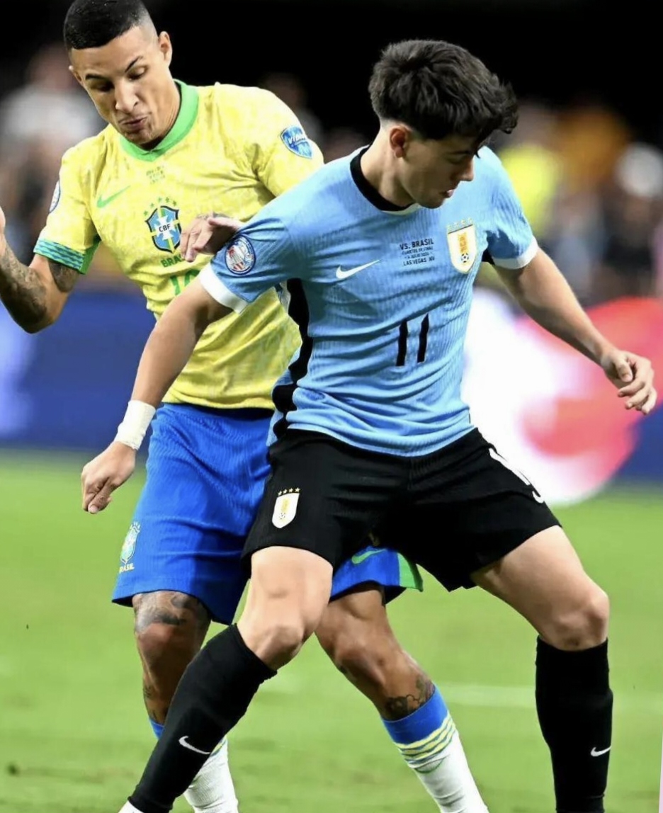 爱游戏在线-那不勒斯险胜乌拉圭，范戴克带队取胜